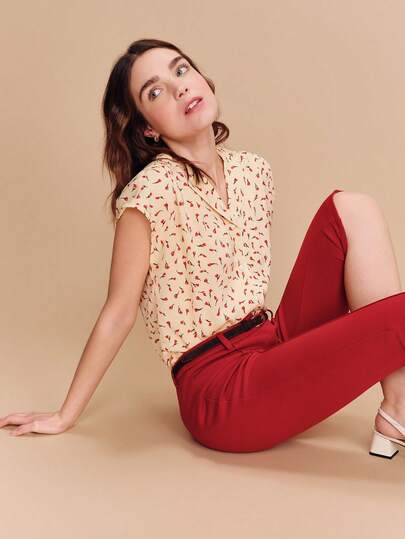 lacRébo Red Slim Fit Capri Stretch Pants With Front Seams Elegant French Style Spring Summer