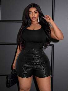 Veslaya 春夏新品，街头休闲、派对、聚会、约会、音乐节、日常穿着皆宜，修身纯黑色，荷叶边装饰，弹力PU面料，大码女式短裤 - 黑色 - 查看 6