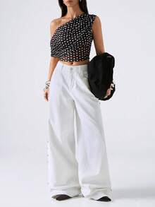 LYSMO Áo crop top chấm bi dáng ôm bất đối xứng vai, phong cách tối giản, mẫu mới 2026 dành cho nữ mùa xuân/hè. Áo mùa hè/áo hè/áo hè/áo nữ mùa xuân/nghỉ xuân/sinh nhật cho nữ/áo đi chơi/áo đi chơi cho nữ/áo đi chơi/áo kiểu thường ngày cho nữ/áo đi nghỉ mát/áo đi nghỉ mát cho nữ/phong cách Y2K/phụ nữ Y2K/phong cách những năm 2000/áo vàng/trang phục lễ hội/phong cách lễ hội 2026 cho nữ/lễ hội/sinh nhật cho nữ/mùa tựu trường/trở lại trường/áo chấm bi. - Đen và trắng - Xem 3