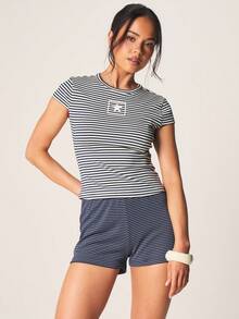 MISSGUIDED 条纹短袖圆领T恤，胸前印有星星图案，夏季休闲T恤 - 彩色 - 查看 1