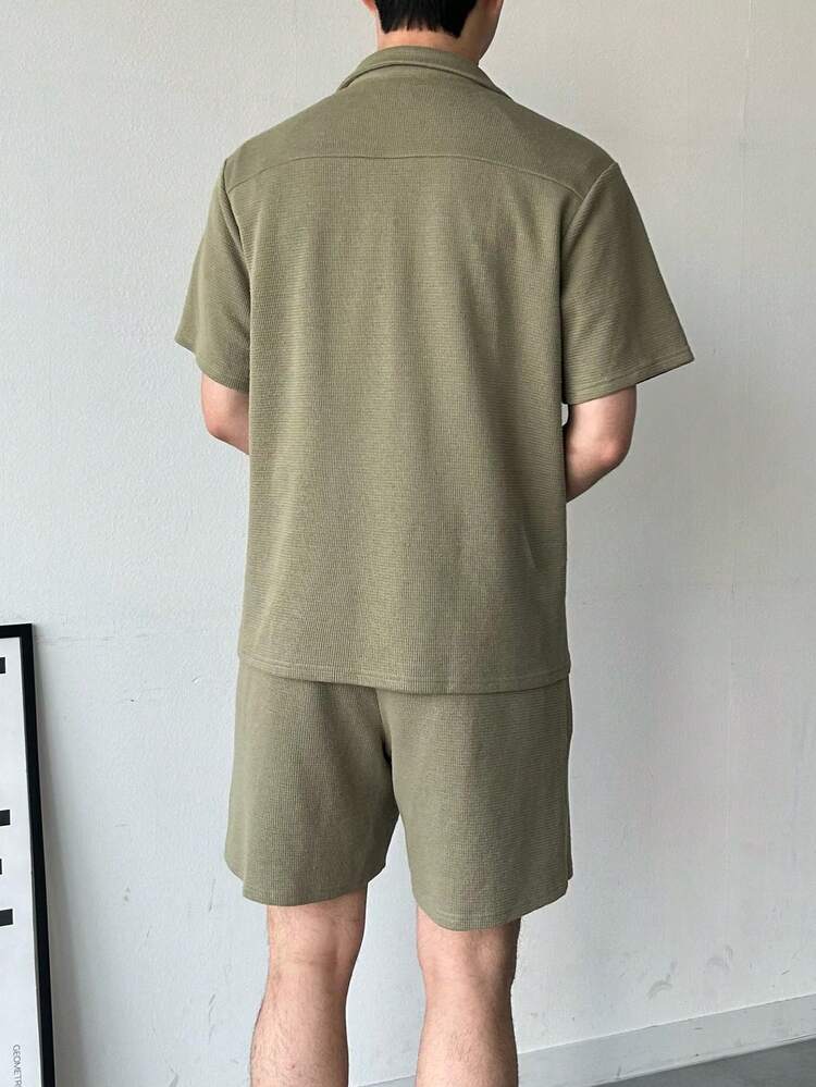 Men's Solid Green Short Sleeve Shirt And Shorts Set, Summer