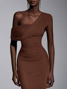 Elitara 2025 New Elegant Brown Mesh One-Shoulder Ruched Decor Fitted Maxi Dress, Suitable For Weddings, Formal Events, Bridesmaid Dresses - Brown - View 5