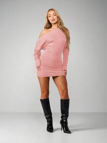 MISSGUIDED Off Shoulder Long Sleeve Asymmetric Mini Dress With Ruched Body Fitting Silhouette For Party Casual Occasions - Pink - View 3