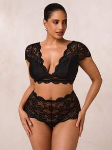 SHEIN BAE 2 件大码女式蕾丝 V 领短袖上衣和三角裤内衣套装 - 黑色 - 查看 5