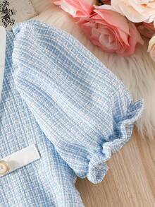 Vestido de niña preadolescente con textura de tela plisada, manga abullonada y botones delanteros a rayas - Azul - Ver 4