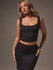 MISSGUIDED Sleeveless Lace Trim Camisole Top With Scoop Neckline And Side Detailing For Summer Evening Casual Layering - Black - View 5