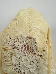 SHEIN EZwear Plus Size Women Summer Casual Drape Neck Contrast Lace Ruffle Waist T-Shirt - Pale Yellow - View 7