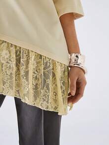 LYSMO Áo thun nữ tay lửng cổ tròn phối ren, kiểu dáng tối giản, phong cách thường ngày, đa năng, thích hợp mặc hàng ngày, mẫu mới 2026, dành cho mùa hè. - Màu vàng - Xem 5