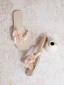 Enchnt 2025 Plus Size New Summer Block Toe Faux Flower Design Flat Slip-On Sandals For Women - Beige - View 3