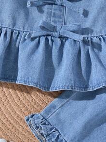 Bộ 2 món áo và quần short denim xanh dương dáng rộng có bèo nhún cho bé gái. - Rửa nhẹ - Xem 5