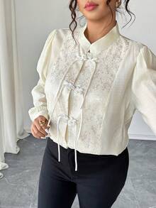 Elenzga Áo cánh tay bồng họa tiết hoa jacquard cổ vuông bằng vải voan chắp vá cỡ lớn cho nữ, thiết kế nút tua rua, phong cách tối giản, thích hợp mặc trong dịp năm mới và mặc hàng ngày - Màu be - Xem 5