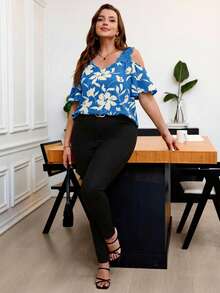 SHEIN Frenchy Plus Size Contrast Color Print Off-Shoulder Blouse - Blue - View 3