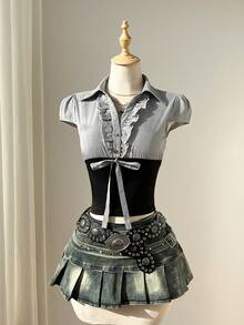 Elamini 女士黑白条纹拼接下摆纽扣领荷叶边短袖修身衬衫，性感复古欧美风 - 彩色 - 查看 3