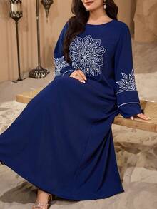Al Najma 大码女式纯色刺绣圆领长袖连衣裙/宽松休闲/阿巴雅连衣裙 - 藏蓝色 - 查看 3