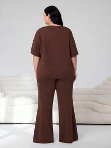 Solflare Plus Size Women's Letter Print Round Neck Drop Shoulder Short Sleeve T-Shirt And Pants Casual 2 Pieces Set, Spring/Summer,Carnival Women Look 2026,Going Out Outfits, Holiday Outfits, Graphic Tee, Summer Outfits - Brown - View 2