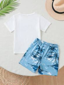 SHEIN 两件套男童夏季套装，休闲白色T恤印有“VOYAGE OCEAN”标语，宽松蓝色短裤饰有海洋沙滩度假主题，舒适的夏季沙滩度假幼儿男童短袖短裤套装 - 白色 - 查看 2