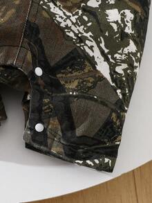 SHEIN Playful Pals Newborn Baby All-Over Print Patch Pocket Casual Romper - Green - View 5