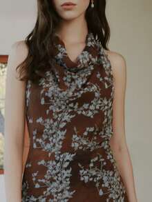 Nöista Đầm maxi cổ yếm màu nâu với họa tiết hoa màu xanh dương. Thích hợp cho các sự kiện buổi tối, dự đám cưới, lễ Phục sinh, mùa xuân, mùa hè, trang phục nữ. - Rỉ Nâu - Xem 11