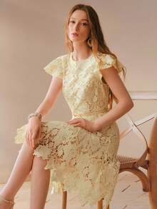 MOTF PREMIUM Đầm mùa hè thêu ren tương phản, tay bồng, cổ tròn, dáng chữ A, thắt eo, họa tiết hoa, thanh lịch dành cho nữ. - Màu be - Xem 1