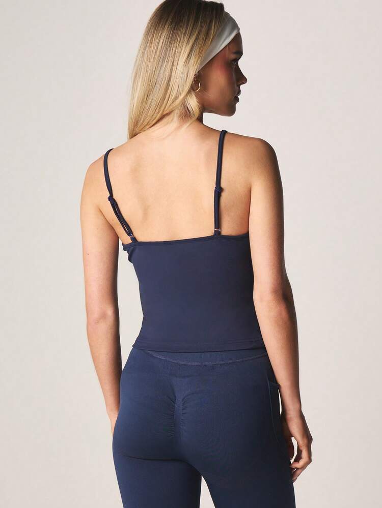 MISSGUIDED Basic Fitted Scoop Neck Cami Tank Top With Adjustable Straps Sleeveless Summer Essential Layering Top