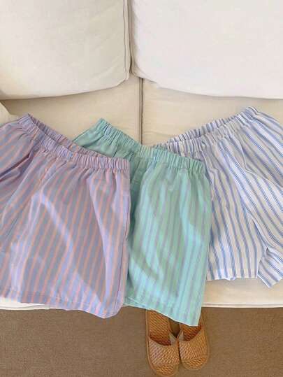 Airaco Pantalones cortos casuales y versátiles con estampado de rayas para tallas grandes