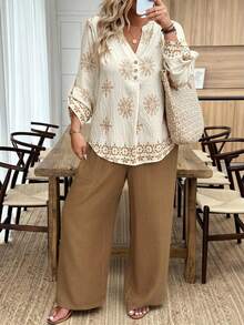 Ceyna 加大码两件套，女士休闲新款印花衬衫，饰有装饰纽扣，搭配纯色弹力腰长裤，优雅宽松长袖，纽扣可调节，春夏装扮 - 卡其色 - 查看 9