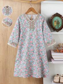 SHEIN Đầm maxi dài tay họa tiết hoa nhí cho bé gái 4-7 tuổi, kiểu dáng mùa xuân/hè, có bèo nhún, thời trang và thanh lịch, phù hợp mặc hàng ngày, đi nghỉ mát, đi học và các hoạt động ngoài trời. - Nhiều màu - Xem 5