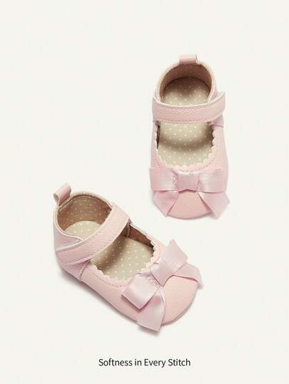 Cozy Pixies Une paire de chaussures plates de style princesse rose, style casual de base polyvalent et doux avec un nœud, pour le printemps et l'été. Chaussures bébé fille