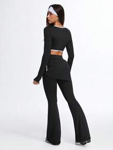 Eassivo 女士撞色滚边圆领短款上衣和喇叭裤运动套装，瑜伽服 - 黑與白 - 查看 2