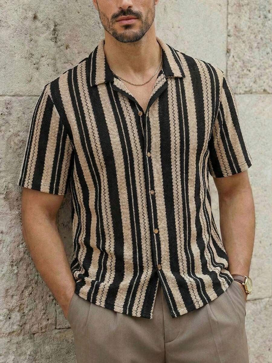 EASEVO 大尺碼男士休閒夏季度假與通勤拼色條紋印花短袖襯衫,度假、父親節禮物 - 卡其色 - 查看 1