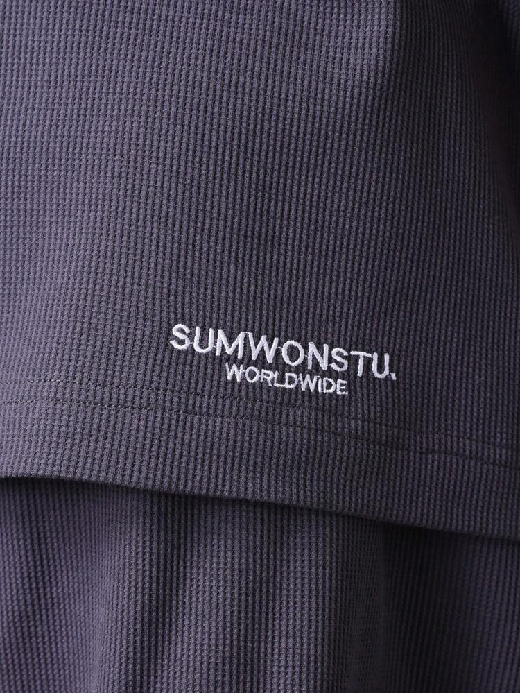 Set aus strukturiertem Rippstrick-T-Shirt und Shorts