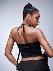 Y2Kool BiGraphic Women's Solid Color Pleated Hollow Out Design Fashionable Versatile Tube Top - Black - View 2