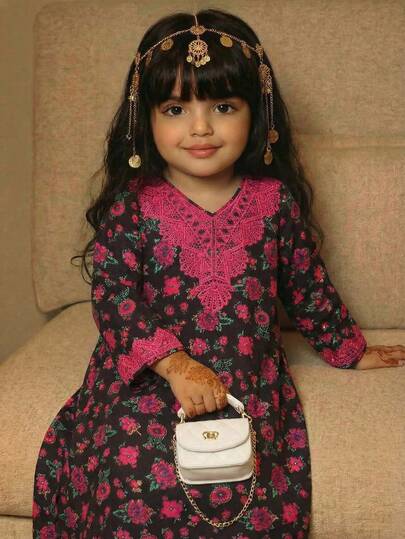 SHEIN Kids Girls Adorable Smock Dress With Ruffle Details Multicolor Floral Print V Neck Long Sleeves