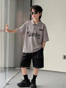 SHEIN 男童休闲舒适日常学院风韩版时尚百搭字母印花短袖Polo衫、针织上衣和口袋短裤套装，适合春夏日常穿着、运动、郊游、上学、聚会、节日、拍照、返校季等场合。 - 彩色 - 查看 1