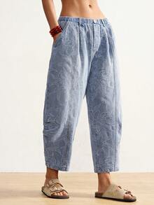 Bohemela New Women's Low-Rise, Loose-Fitting Jacquard Carrot Pants, Cropped Length, Casual And Versatile, Knee-Length Pleated Jeans, Light Blue. Suitable For Casual Vacations, Everyday Outings, Beach Vacations, And Music Festival Outfits. - Medium Wash - View 7