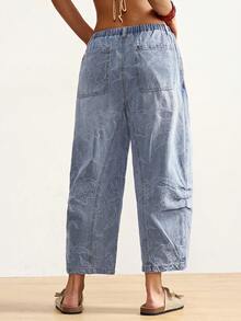 Bohemela New Women's Low-Rise, Loose-Fitting Jacquard Carrot Pants, Cropped Length, Casual And Versatile, Knee-Length Pleated Jeans, Light Blue. Suitable For Casual Vacations, Everyday Outings, Beach Vacations, And Music Festival Outfits. - Medium Wash - View 2