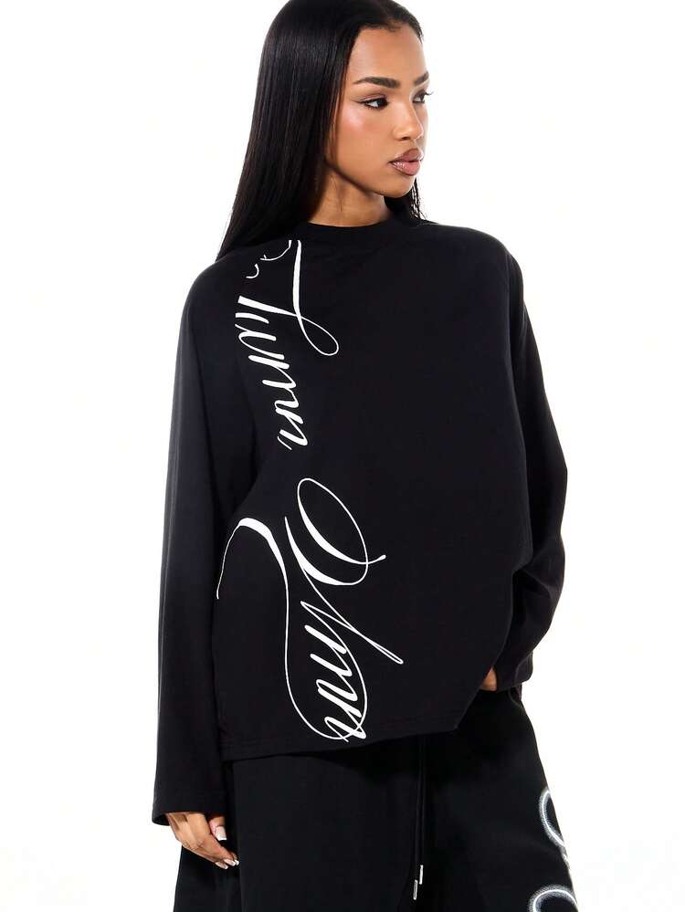 SUMWON WOMEN Oversized Raglan Long Sleeve Graphic Tee