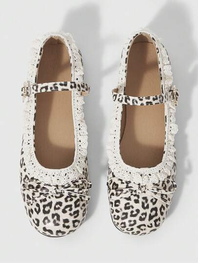 ROMWE Kawaii 女士时尚甜美蕾丝边蝴蝶结装饰平底鞋，圣诞节必备