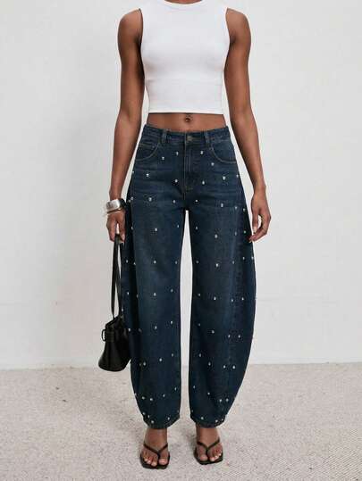 ATUI Studio Women's Loose Casual Pearl Decorated Denim Jeans Bent Knife Shaped High Waisted Wide Leg Jeans With Decorative Studs, Suitable For Holiday Concerts, Fashionable Denim Style, With Metal Studs All Over The Pattern