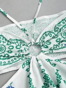 Sweetra 夏季休闲度假紧身露背系带镂空喇叭下摆蓝色印花迷你连衣裙（女款） - 青碧色 - 查看 3