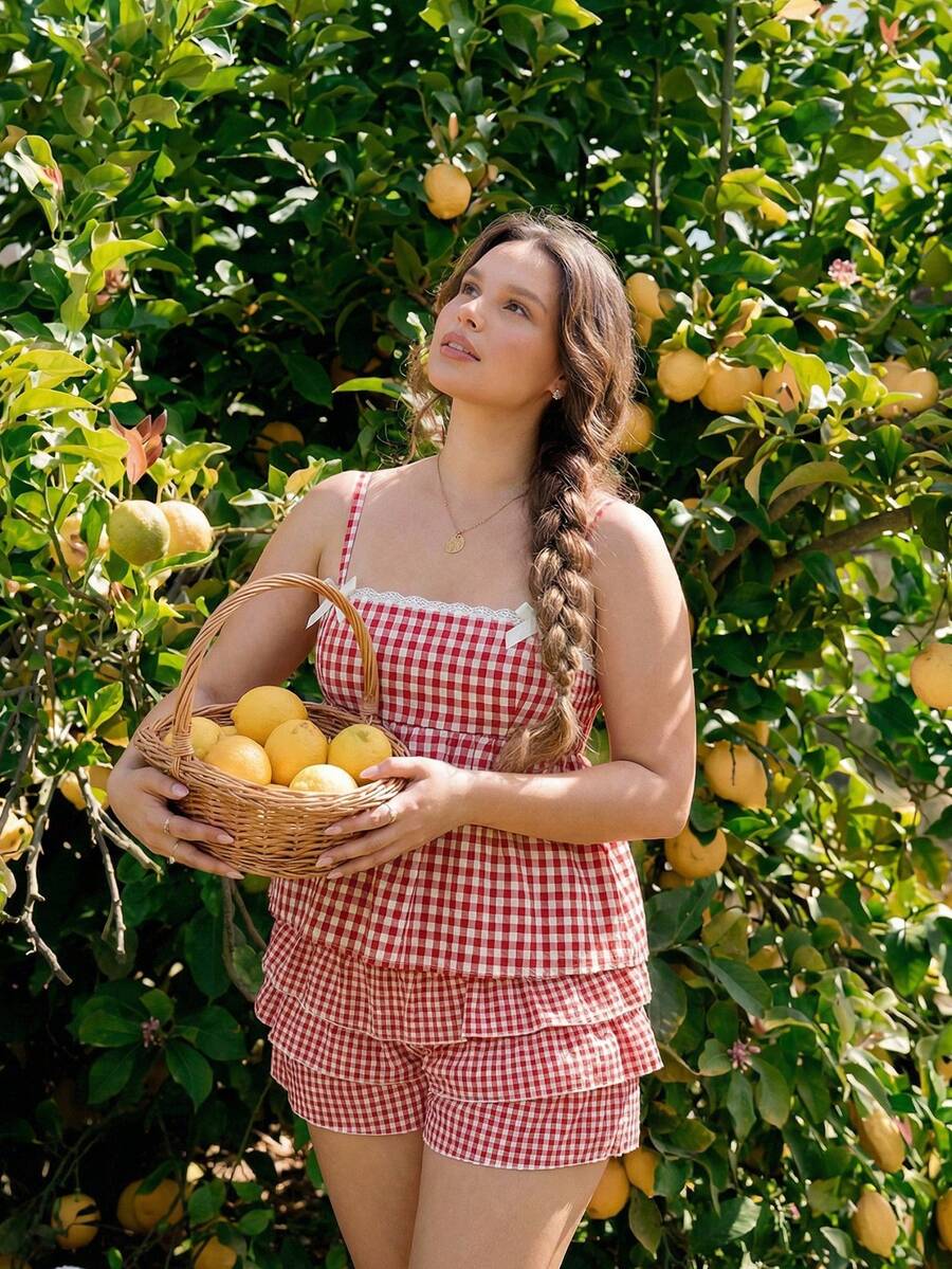 SHEIN MOD Plus Size Red And White Checkered Splice Lace Trim A-Line Camisole Top With Bowknot For Summer,Babydoll Top,Red Gingham,Cottagecore,Country Style,Picnic,Vacation,Summer Holiday - Red and White - View 1