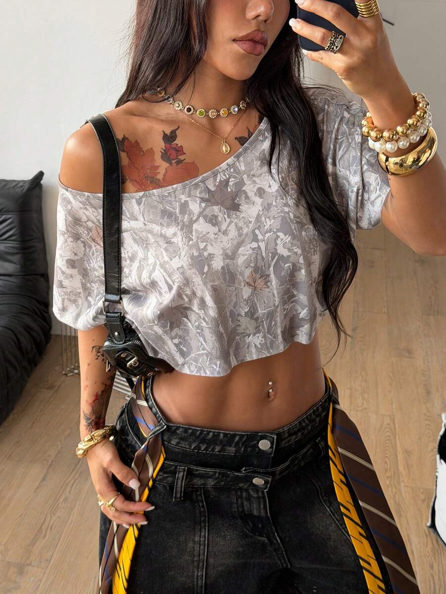 Coolane 女士街头风外出运动休闲印花露肩宽松短款红色T恤 - 彩色 - 查看 1