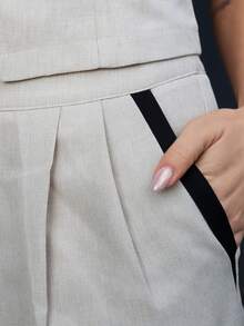 SILVIA DI SANTO Ensemble veste et pantalon élégant de navettage avec bordure contrastée pour femmes, tenues complètes pour femmes, retour à l'école, tenues d'enseignante pour femmes, robe de témoin de mariage élégante, tenue décontractée chic pour femme, robe de témoin de mariage élégante, style femme "old money", chemise boutonnée pour femme, pour l'automne/l'hiver - Nude - Voir 6