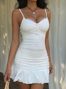 Sunnyshic 女士复古方领纽扣蕾丝拼接腰部褶皱A字迷你吊带连衣裙，优雅假日连衣裙 - 白色 - 查看 3