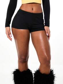 SUMWON WOMEN Pitstop 公主文字印花高腰及膝运动短裤，撞色图案设计，适合夏季节日休闲穿着。 - 黑色 - 查看 3