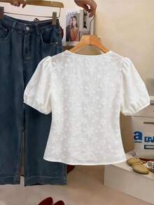 Linhara 女士春夏白色提花泡泡袖衬衫，侧边系带腰身设计，适合下午茶、野餐和约会。 - 白色 - 查看 2