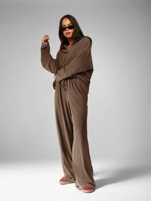 MISSGUIDED 柔软触感连帽卫衣和阔腿裤两件套，休闲舒适。 - 駝色 - 查看 3