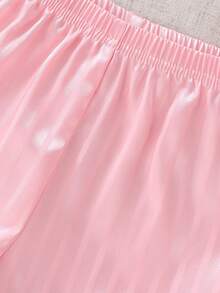 Bộ đồ ngủ 2 món cho bé gái với họa tiết thêu tinh tế, kèm ruy băng satin cùng màu. - Hồng - Xem 7