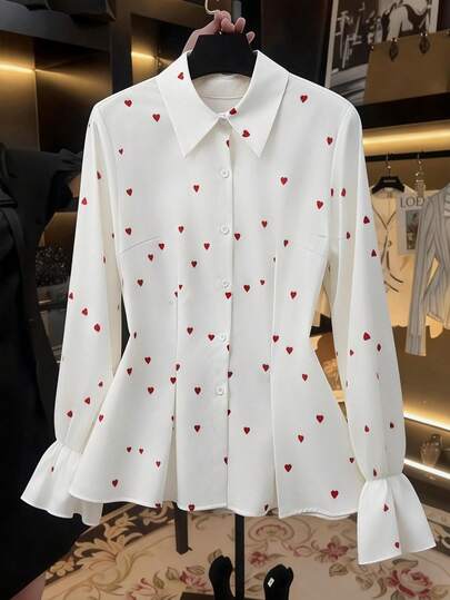 GlowEve CURVE Plus Size Women's New Spring/Summer White Base Heart Print Waist Slimming Fashionable Turndown Collar Ruched Flare Sleeve Sweet & Cool Shirt. Suitable For Daily Outing/Date, Afternoon Tea With Friends/Party, Casual Commute, Holiday Atmosphere Outfit