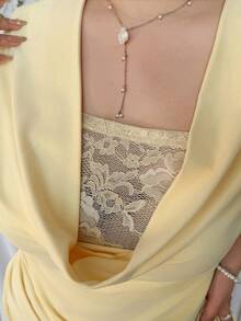 SHEIN EZwear Plus Size Women Summer Casual Drape Neck Contrast Lace Ruffle Waist T-Shirt - Pale Yellow - View 5